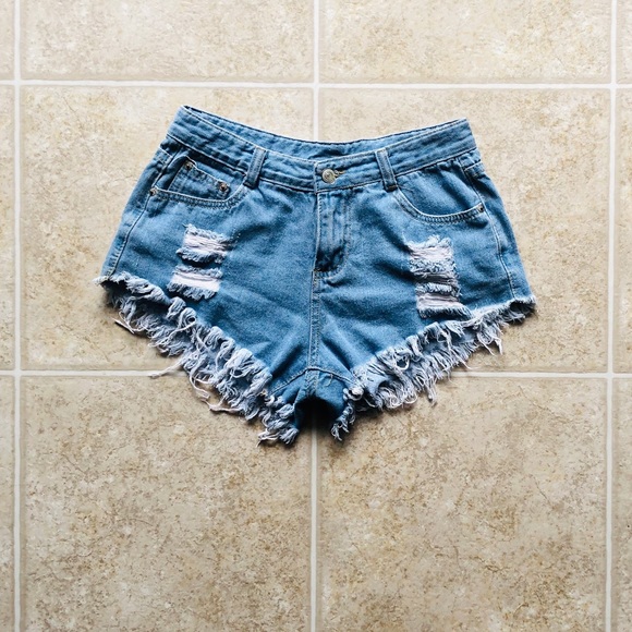 Shorts - Picture 1 of 2